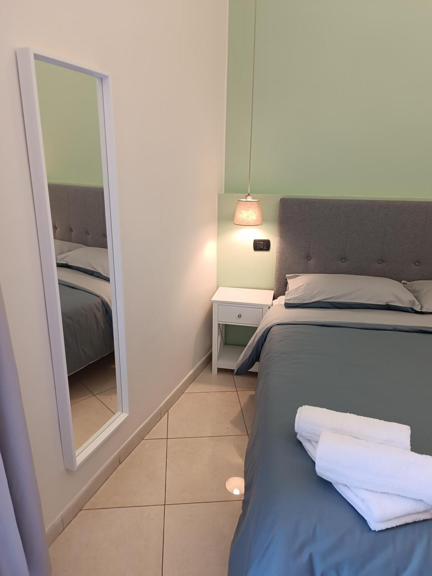 Residenza Geri - Suite And Home Napoli Centro Exterior foto